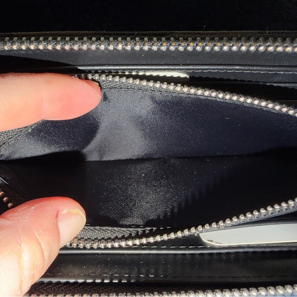 NWT Burberry Navy and Gray Checkered Zippy Wallet - Picture 8 of 12